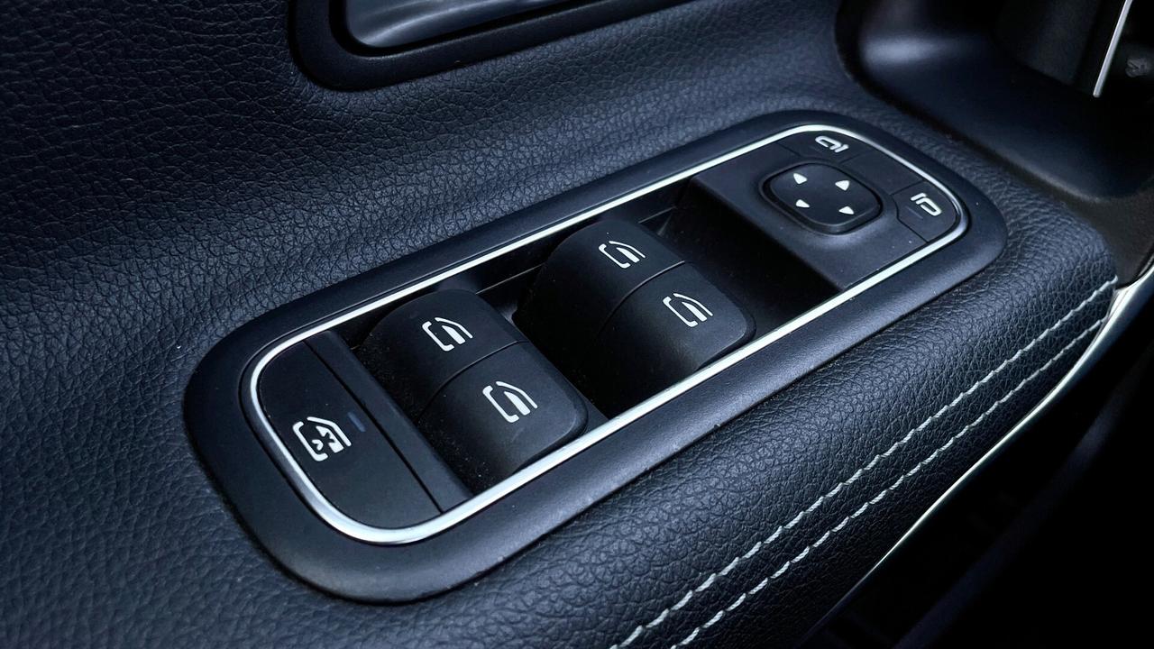 MERCEDES-BENZ CLASSE A180 2.0 PREMIUM 116CV - FULL LED, VIRTUAL COCKPIT, PELLE, NEOPATENTATI