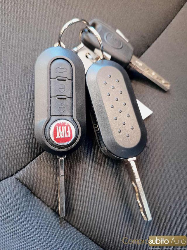 FIAT 500 1.0 Hybrid Red