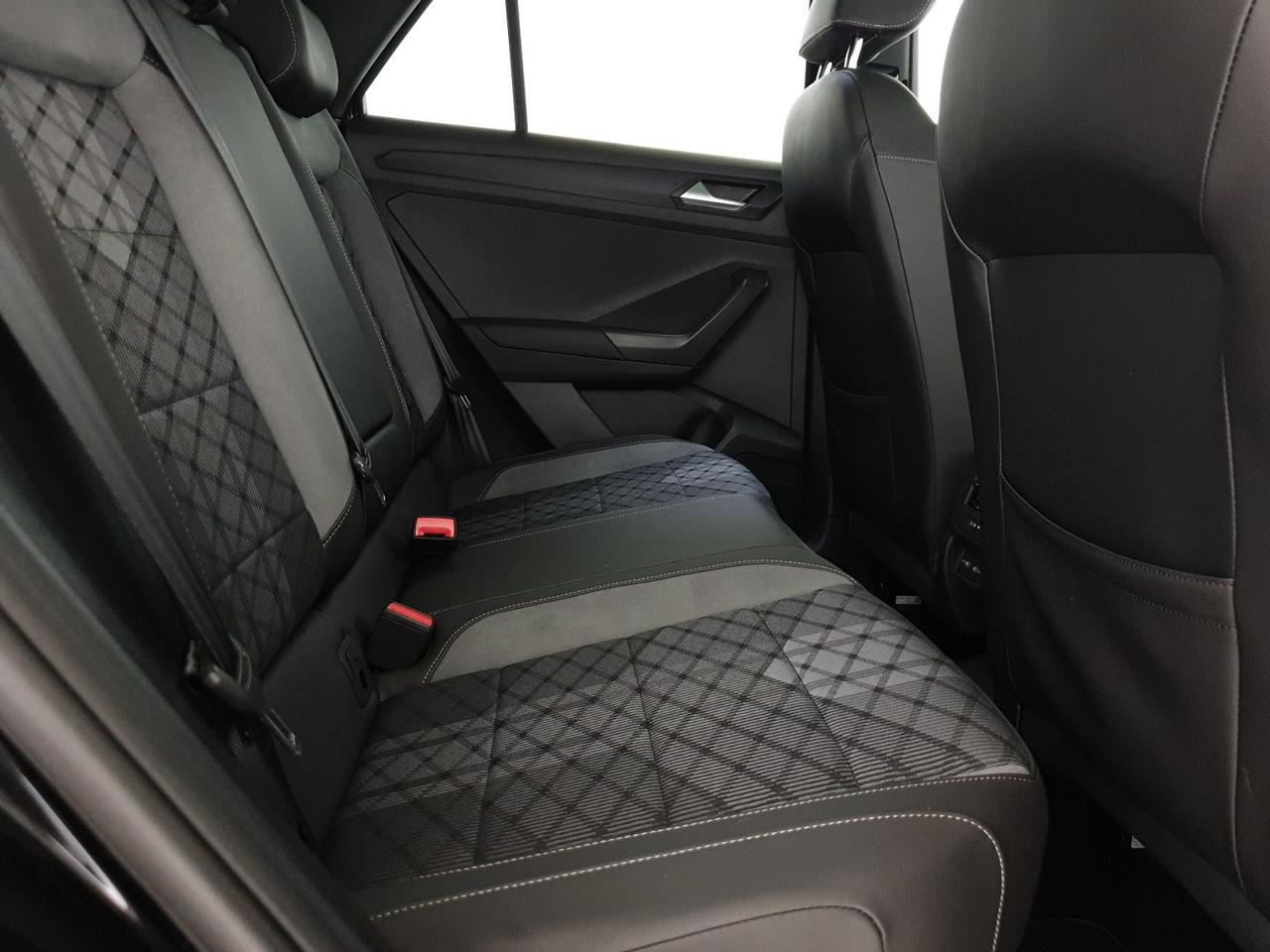 Volkswagen T-Roc 1.5 tsi r-line dsg