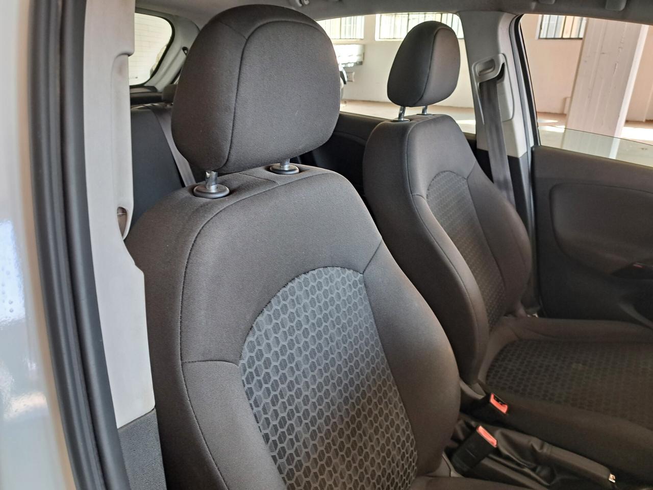 Opel Corsa 1.4 90CV GPL Tech 5 porte Cosmo