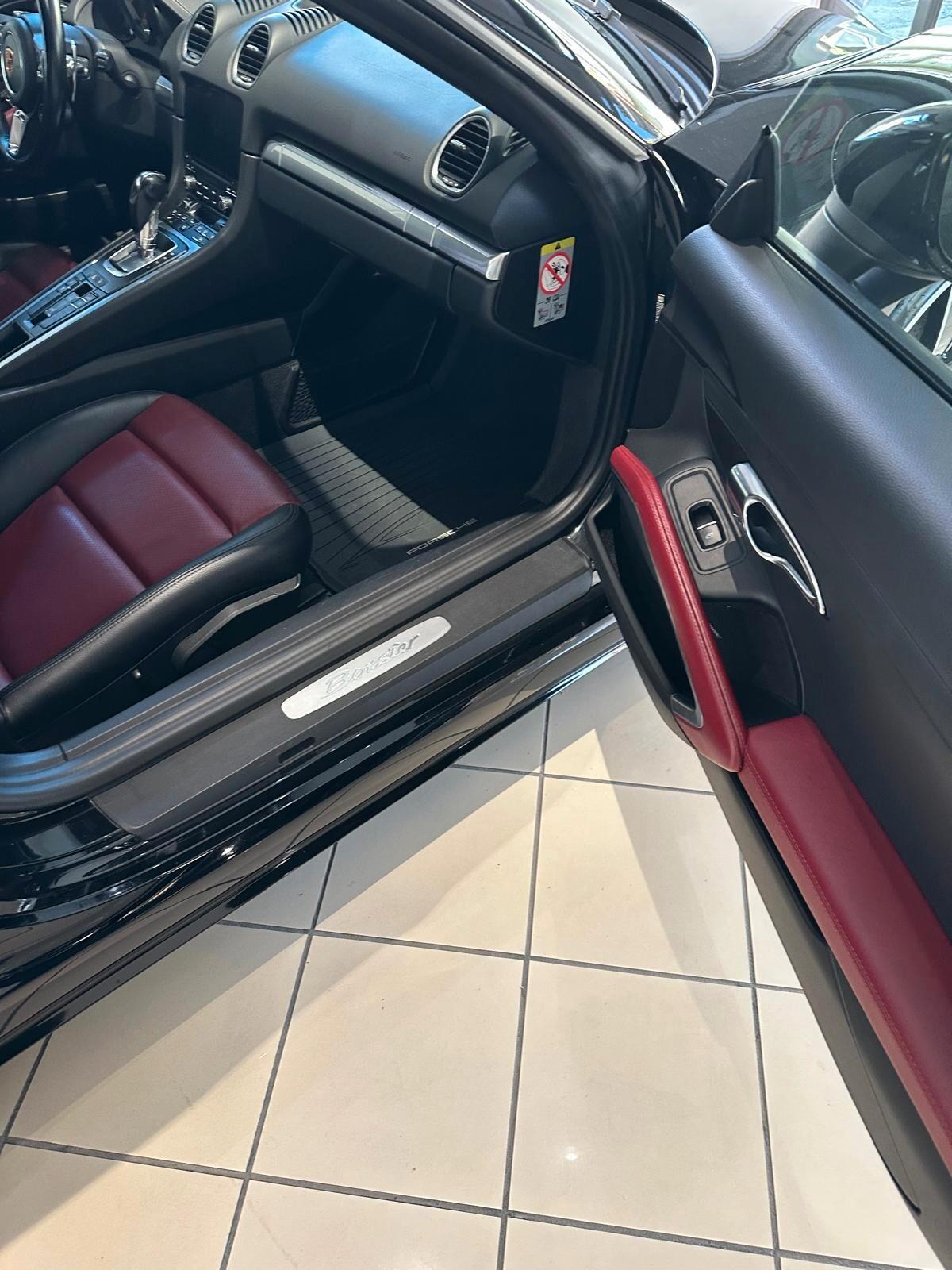 Porsche Boxster 718 IV 2016 718 2.0 300cv pdk
