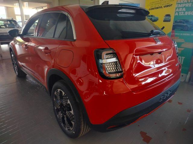 FIAT 600 Hybrid 110cv DCT MHEV La Prima km0