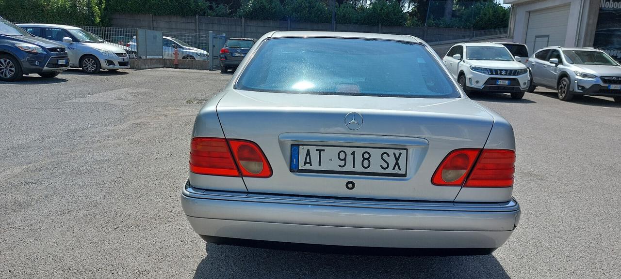 Mercedes-benz E 200 cat Avantgarde