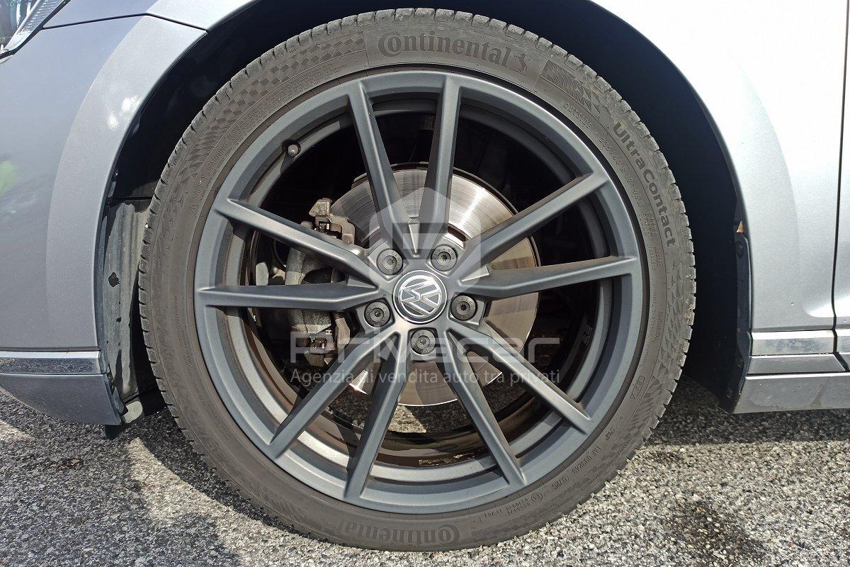 VOLKSWAGEN Passat Variant 2.0 TDI SCR EVO DSG Executive