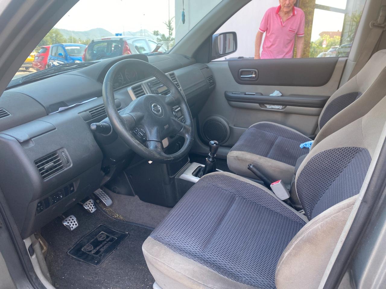 Nissan X-Trail 2.2 dCi Elegance