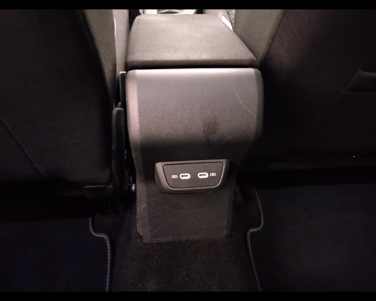 VOLKSWAGEN Taigo - Taigo 1.0 tsi R-Line 110cv