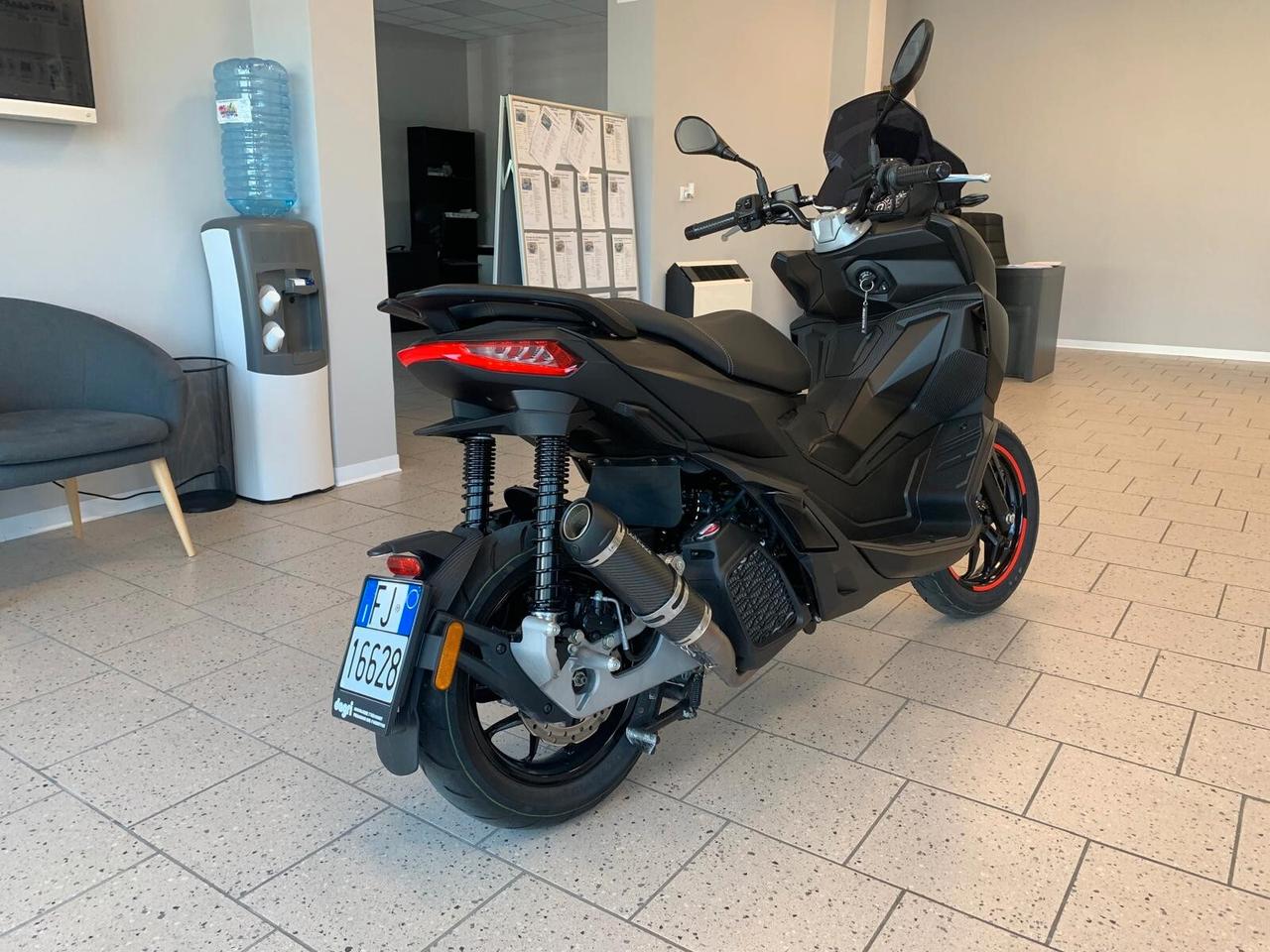 Aprilia SR GT 200 Replica ABS Unicoprop.