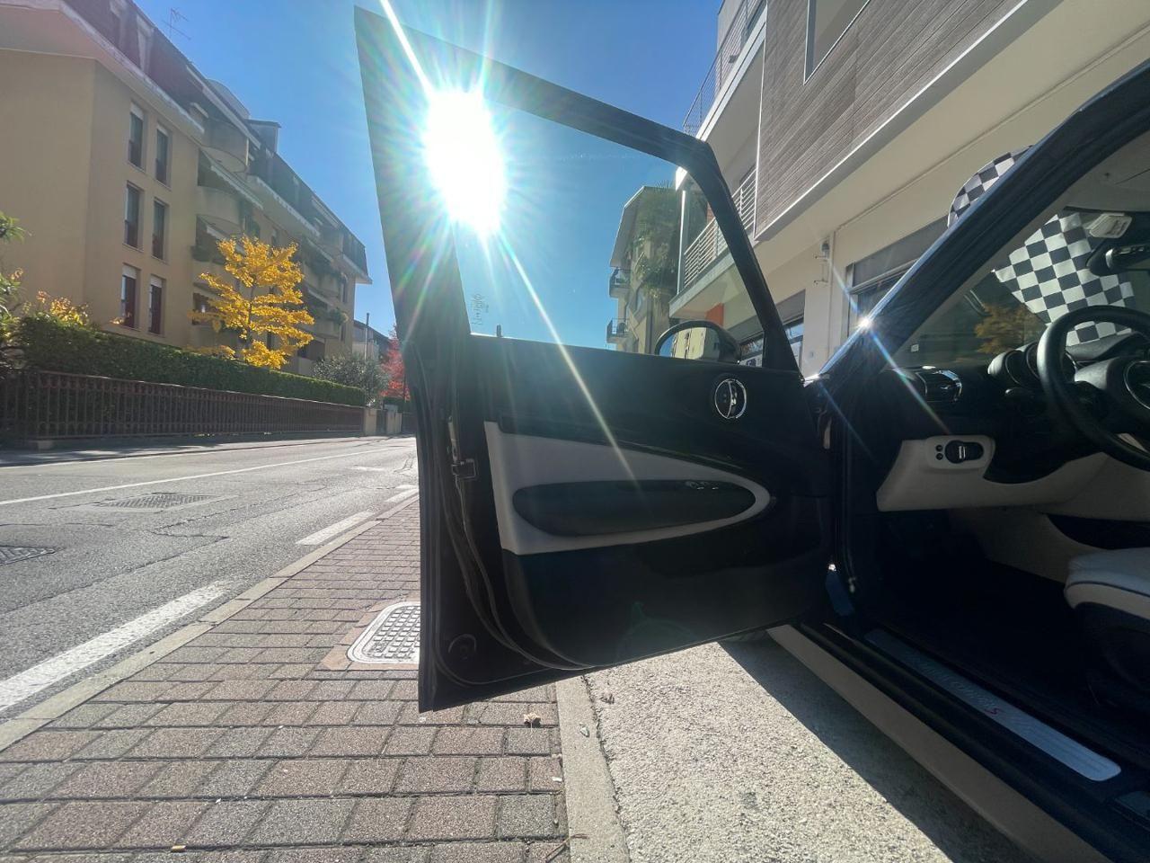 MINI Clubman 2.0 Cooper SD con tetto apribile