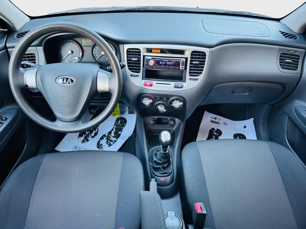 Kia Rio 1.5 CRDi 2009 190.000Km ottima per neo patentati