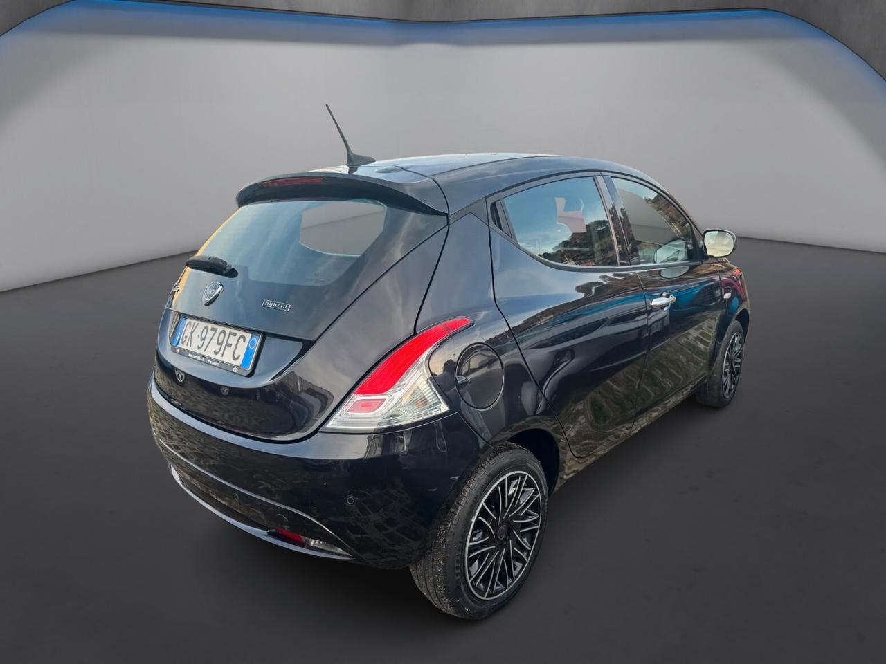 Lancia Ypsilon 1.0 FireFly 5 porte S&S Hybrid Ecochic Gold