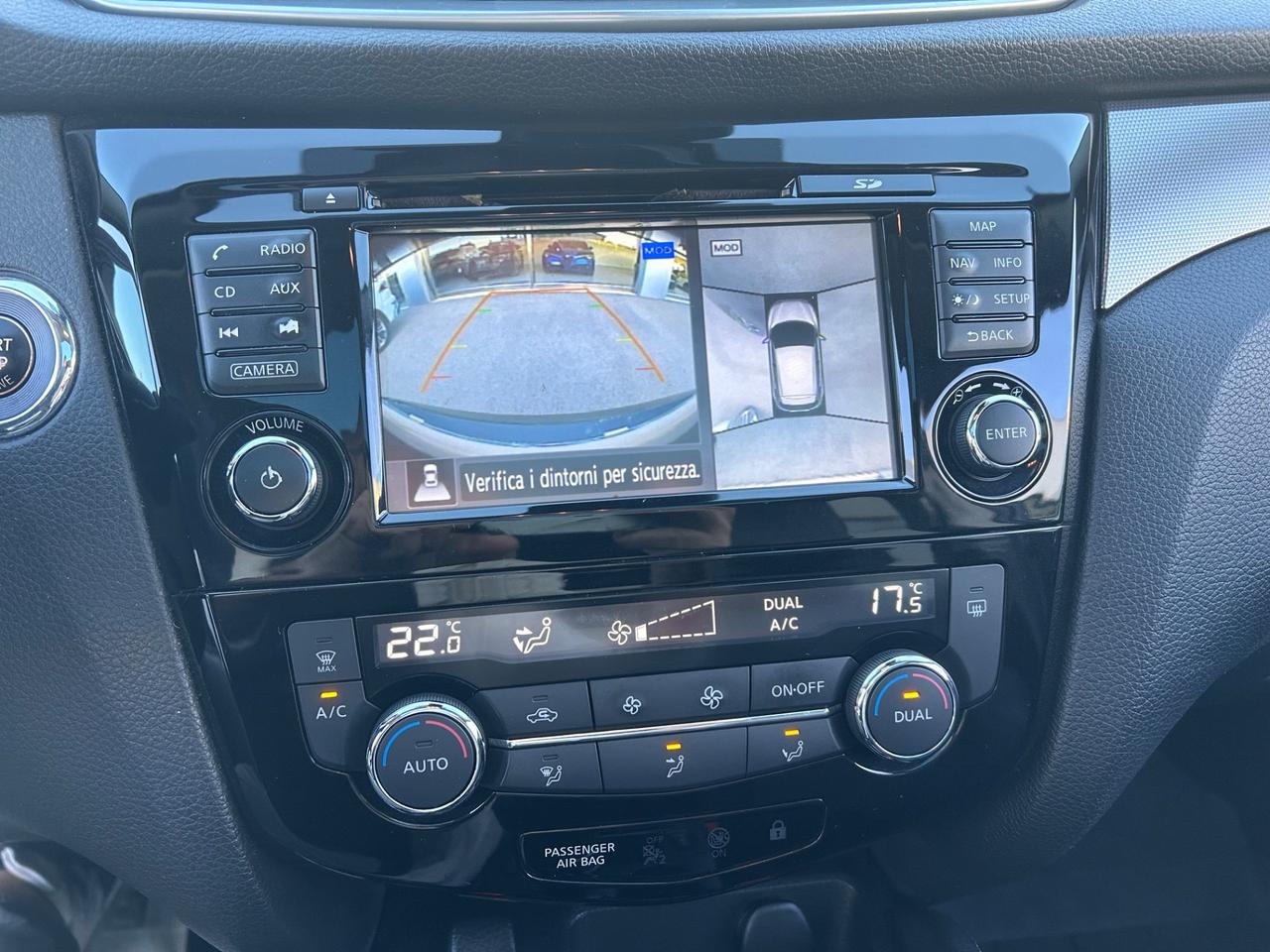 Nissan Qashqai 1.5 dCi N-Connecta 360