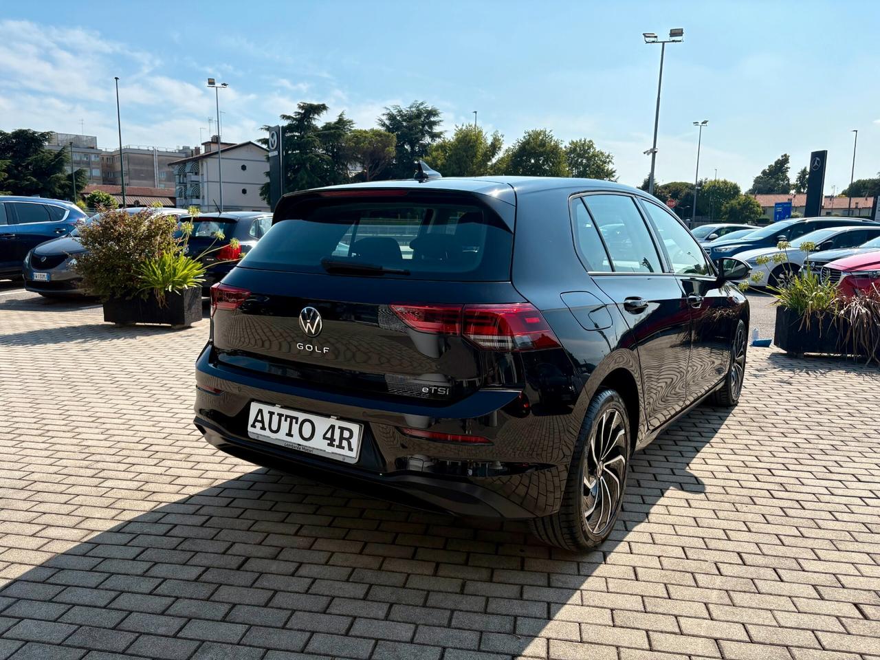 Volkswagen Golf 1.0 eTSI EVO DSG Life