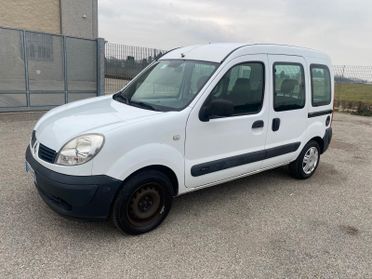 Renault Kangoo 1.2 16V 5p. Confort 5 posti vettura adatto ai neopatentati