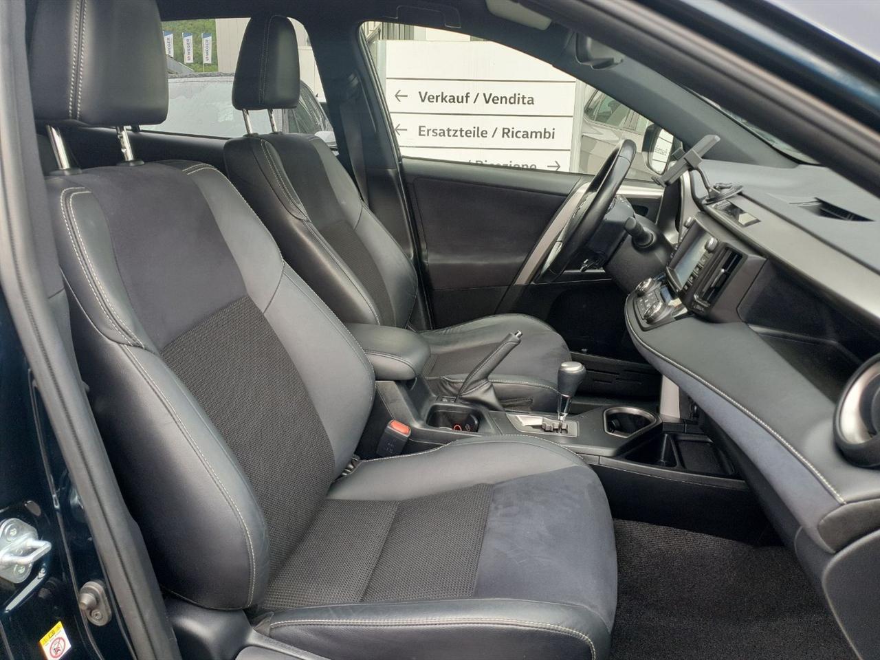 Toyota Rav4 2.5 vvt-i h lounge 4wd e-cvt my17