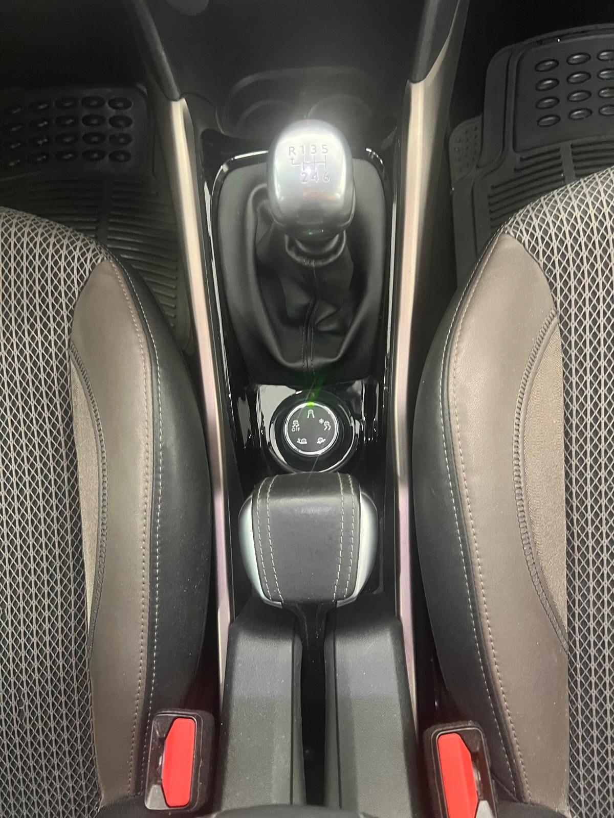 Peugeot 2008 1.6 e-HDi 115 CV Stop&Start Allure