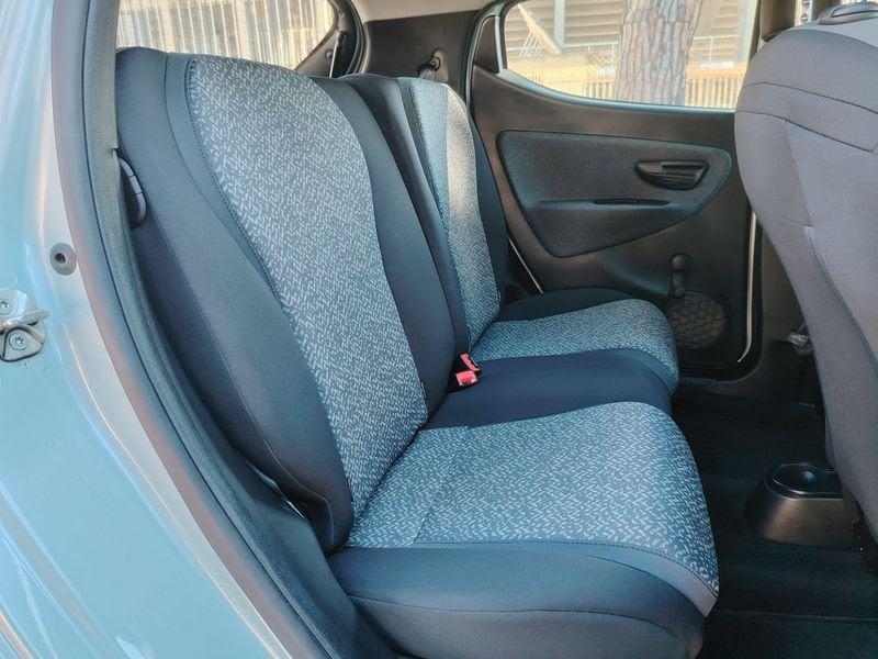 Lancia Ypsilon Ypsilon 1.0 FireFly 5 porte S&S Hybrid Silver