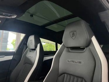 Lamborghini Urus 4.0 S con 3 anni di garanzia e 2 di manutenzione comprese SUPER PROMO