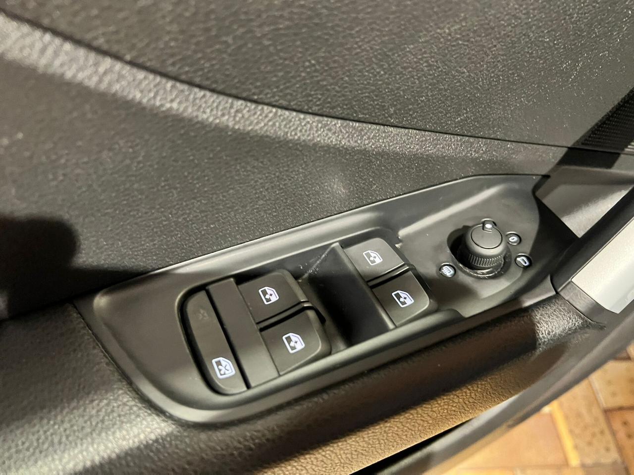 Audi Q2 30 TDI Business 2019