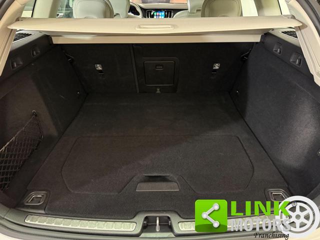 VOLVO V60 B4 (d) aut Ultimate Dark IVA ESP. GARANZIA 24