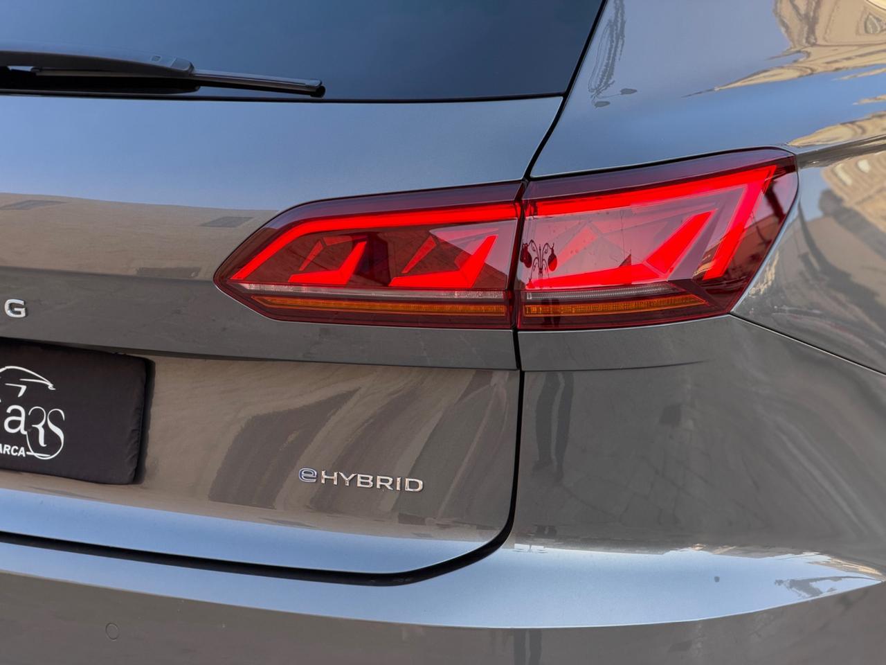 VOLKSWAGEN TOUAREG 3.0 V6 EHYBRID 340 CV PLUG-IN HYBRID