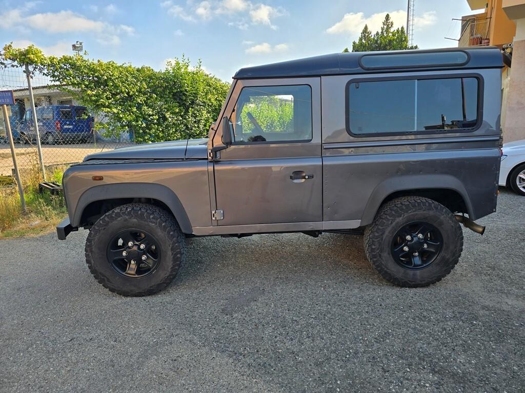 Land Rover Defender 90 TD5 SW DA VETRINA!