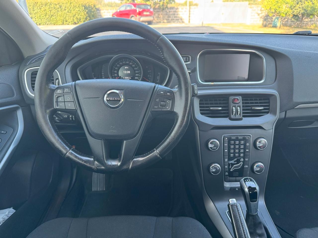 Volvo V40 D2