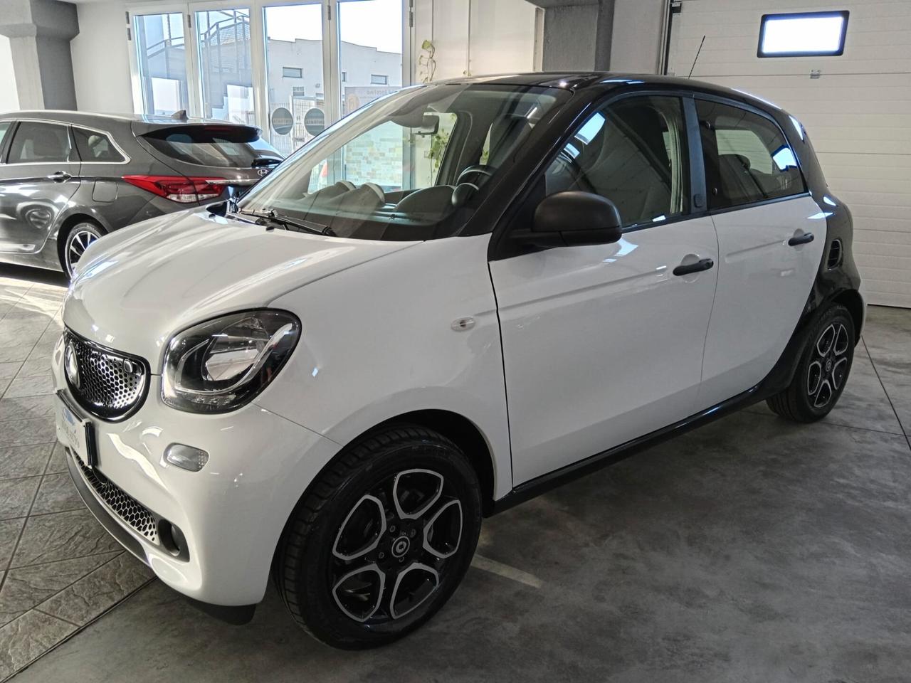 SMART Forfour II Hatchback 453 1.0 82cv (60kW) FULL ELECTRIC