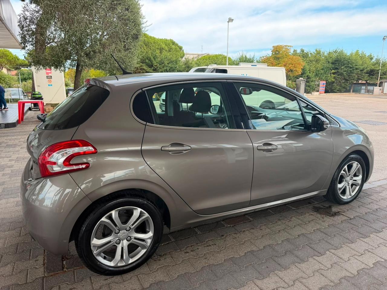 Peugeot 208 1.2 VTi 82 CV 5 porte Access
