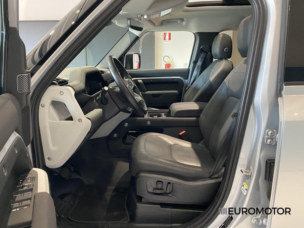 Land Rover Defender 110 3.0 I6 MHEV SE AWD Auto