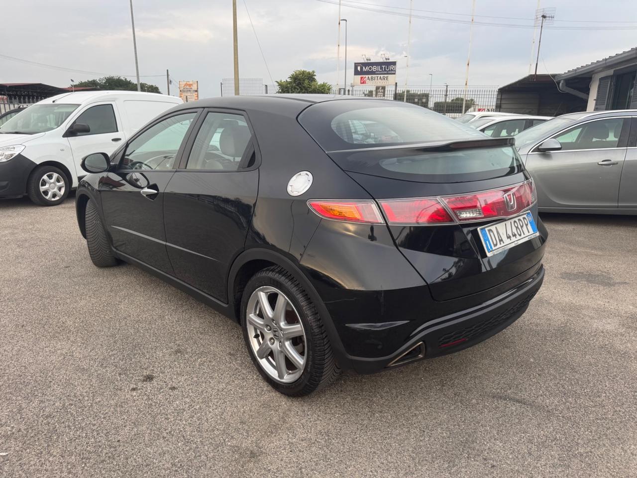 Honda Civic 1.8 i-VTEC 5p. Executive i-P