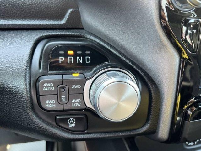 DODGE RAM 5.7 V8 Crew Cab Sport CLEAN TITLE N1