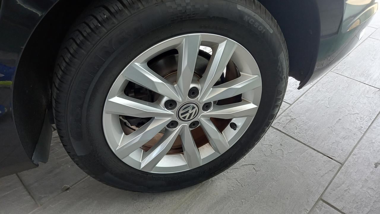 Volkswagen Touran 1.6 TDI 115 CV SCR DSG Highline BlueMotion Tech.