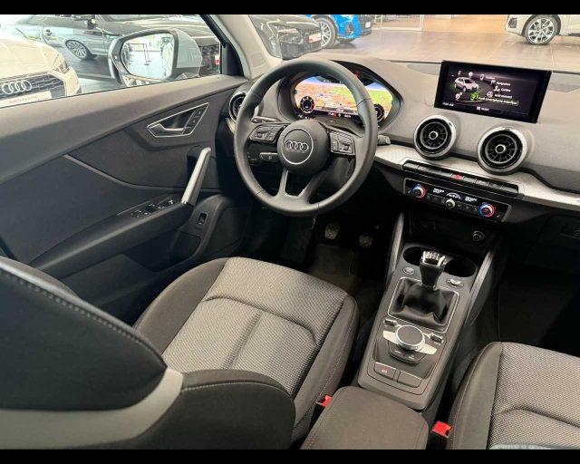 AUDI Q2 30 TDI Business Advanced