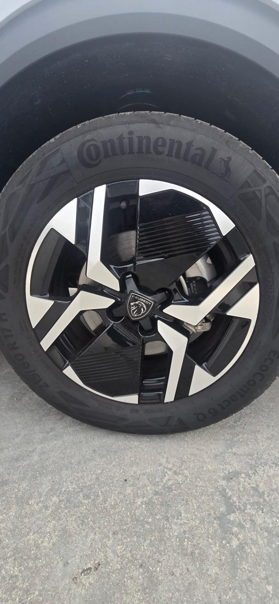 Peugeot 2008 II 1.2 hybrid GT 145cv e-dcs6