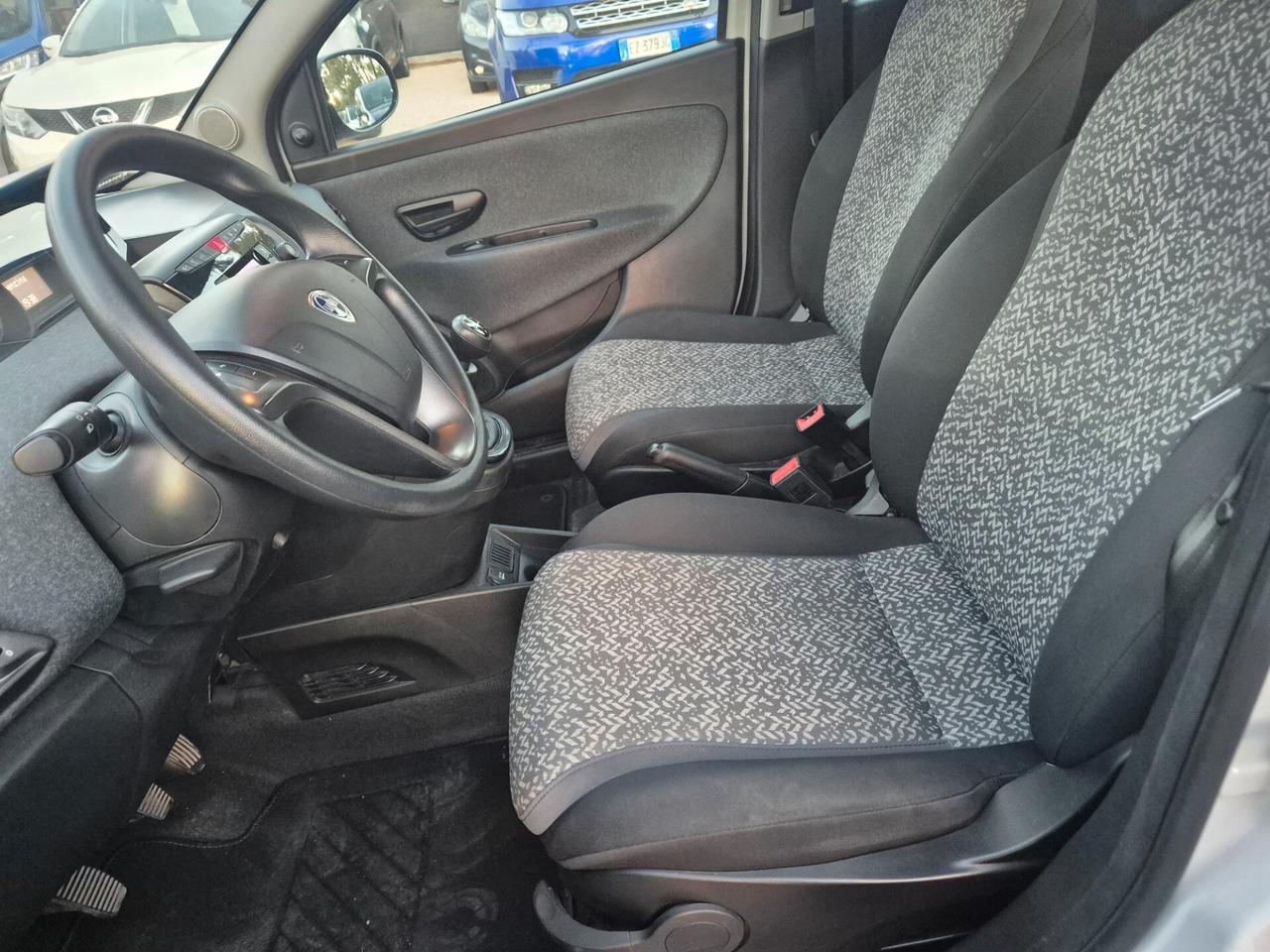 Lancia Ypsilon 1.2 69 CV 5 porte GPL Ecochic Monogram
