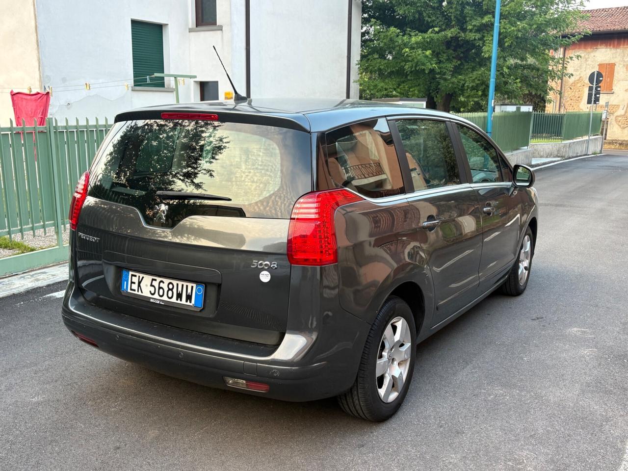 Peugeot 5008 2.0 HDi 150CV Active 7 POSTI