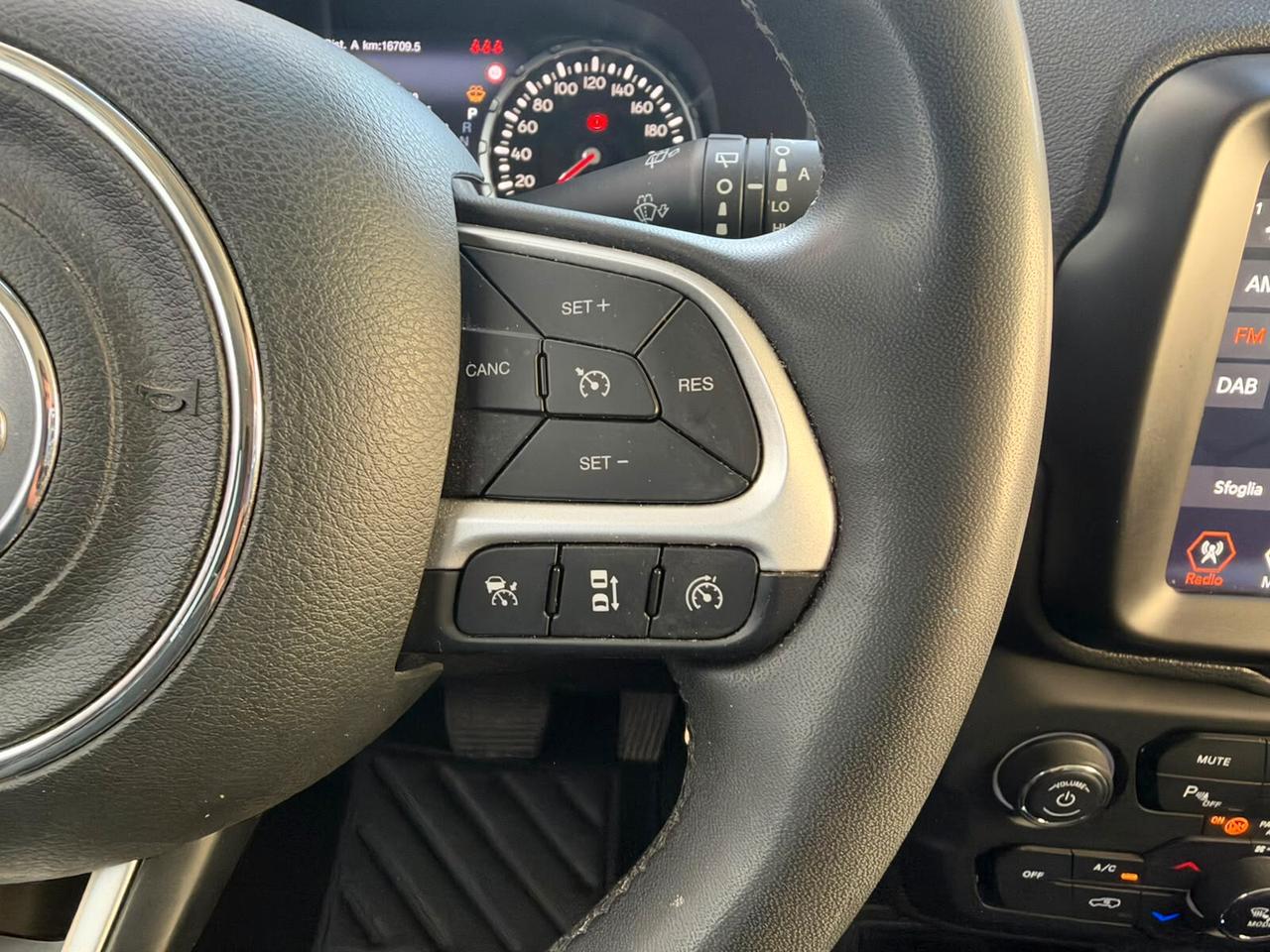 Jeep Renegade 2023 1.5 Turbo T4 MHEV Limited FULL OPTIONAL