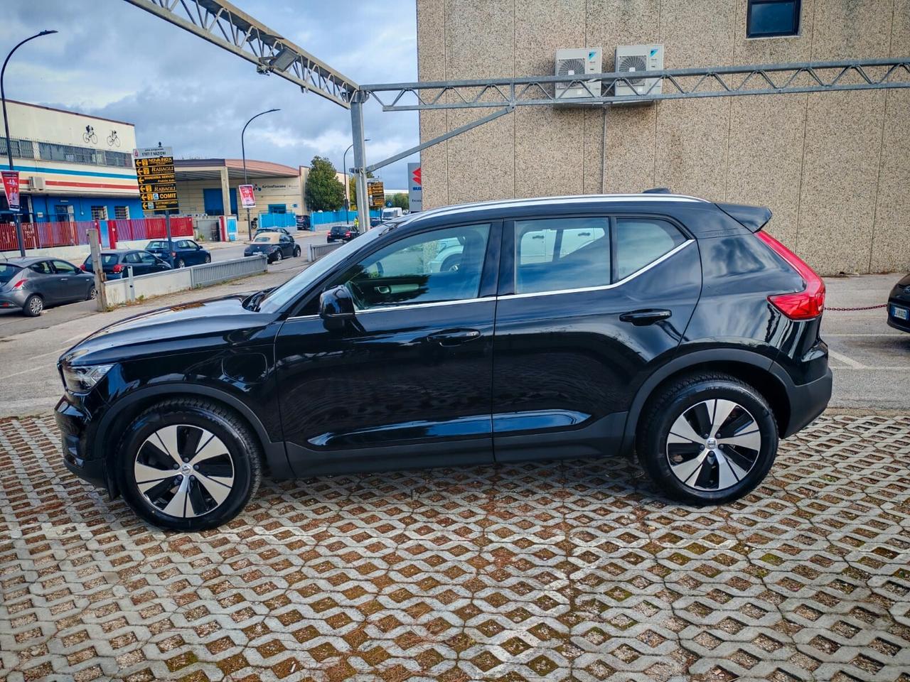 Volvo XC40 T4 Recharge Plug-in Hybrid R-design