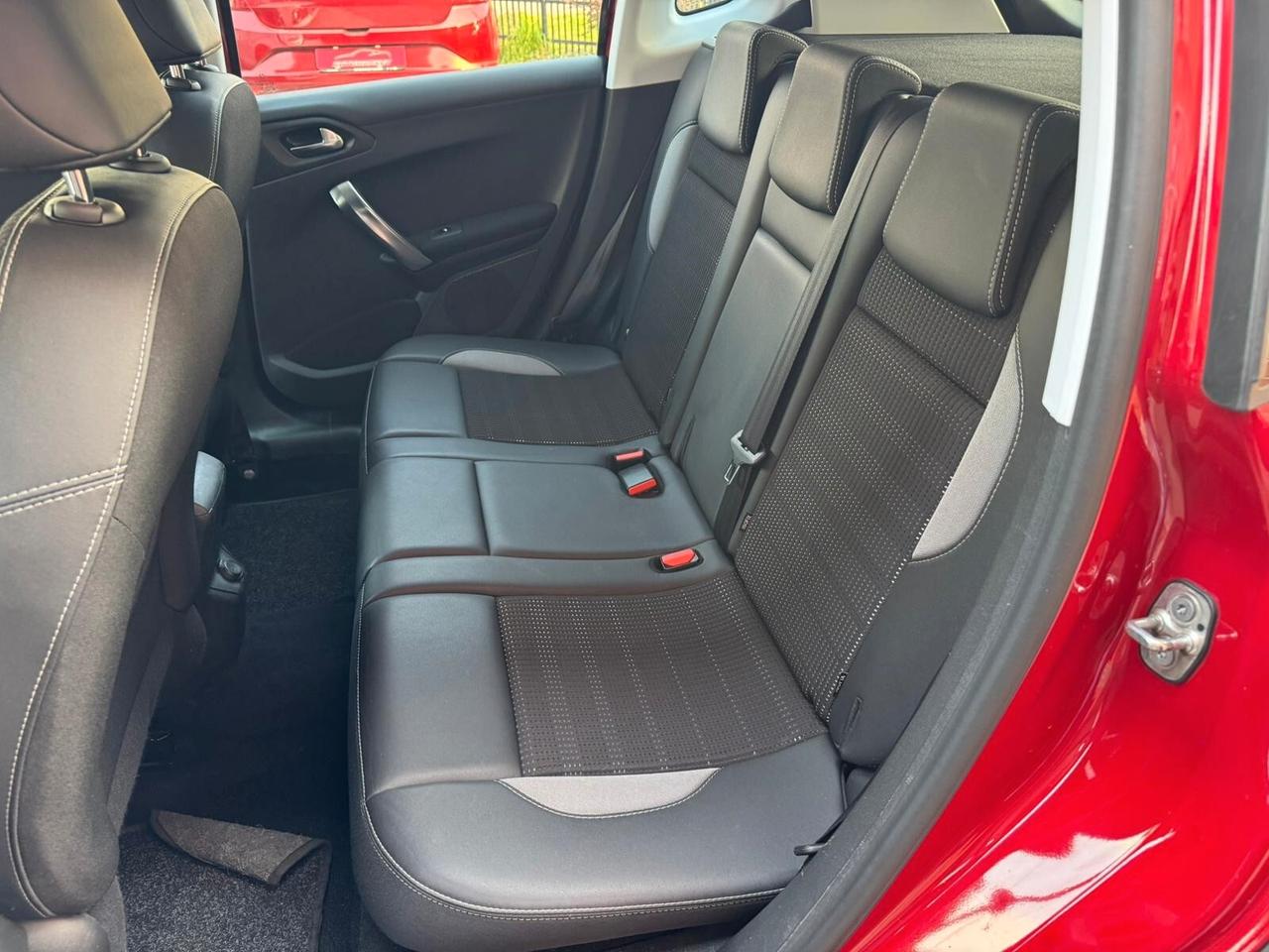 Peugeot 2008 1.6 BlueHDi 100cv Allure