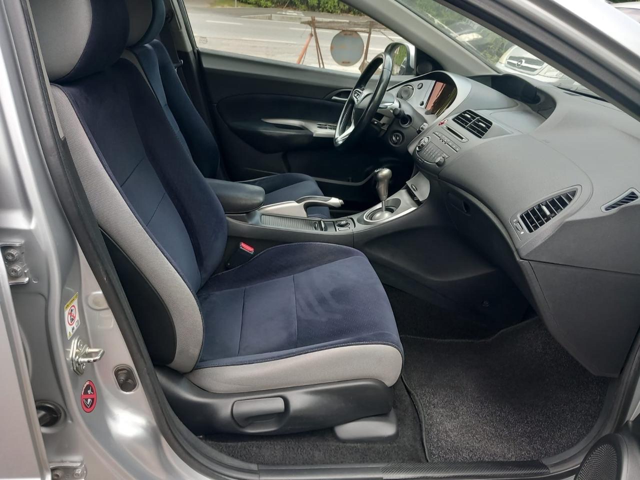 Honda Civic 1.8 i-VTEC 5p. Excl.LH i-P i-Sh LE