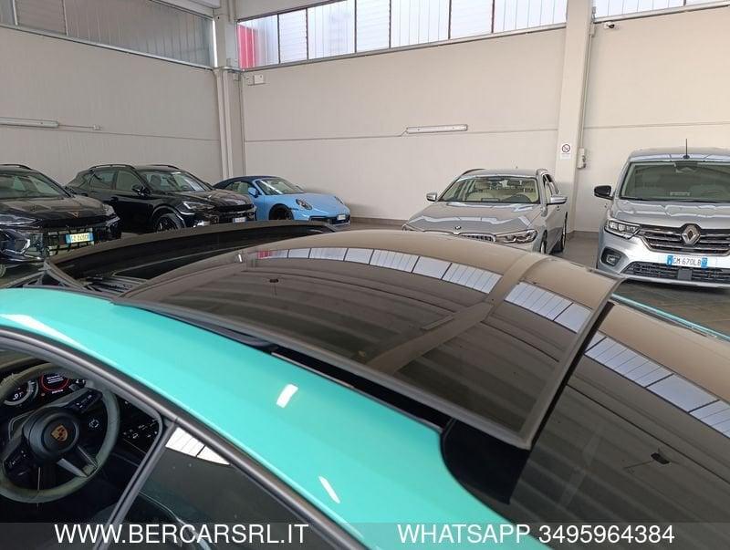 Porsche 911 Carrera 4 GTS