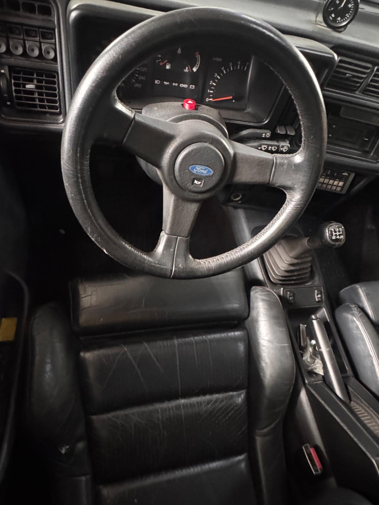 Ford Sierra 2.0i turbo 16V 4p. RS Cosworth Executive
