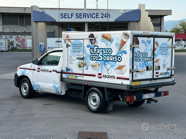 TOYOTA HILUX CON FRIGO SUPER PREZZO!