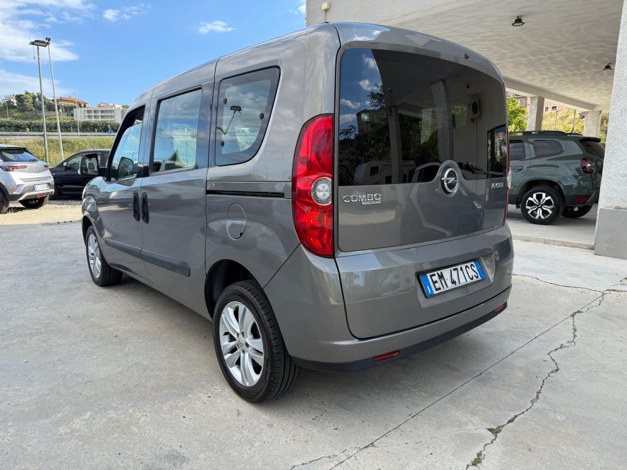 Opel Combo 1.6 CDTi 105CV Cosmo
