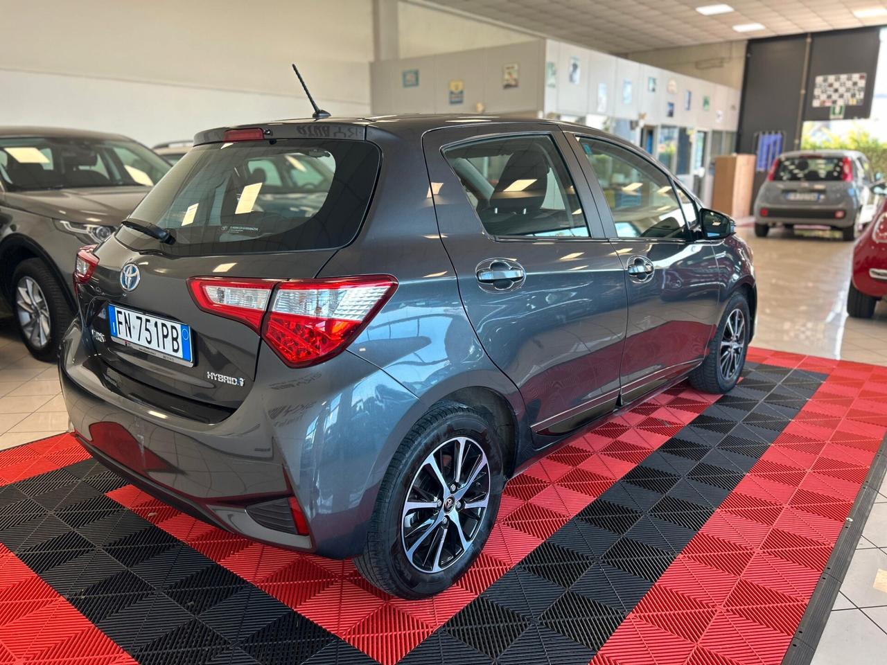 Toyota Yaris 1.5 Hybrid 5 porte Active
