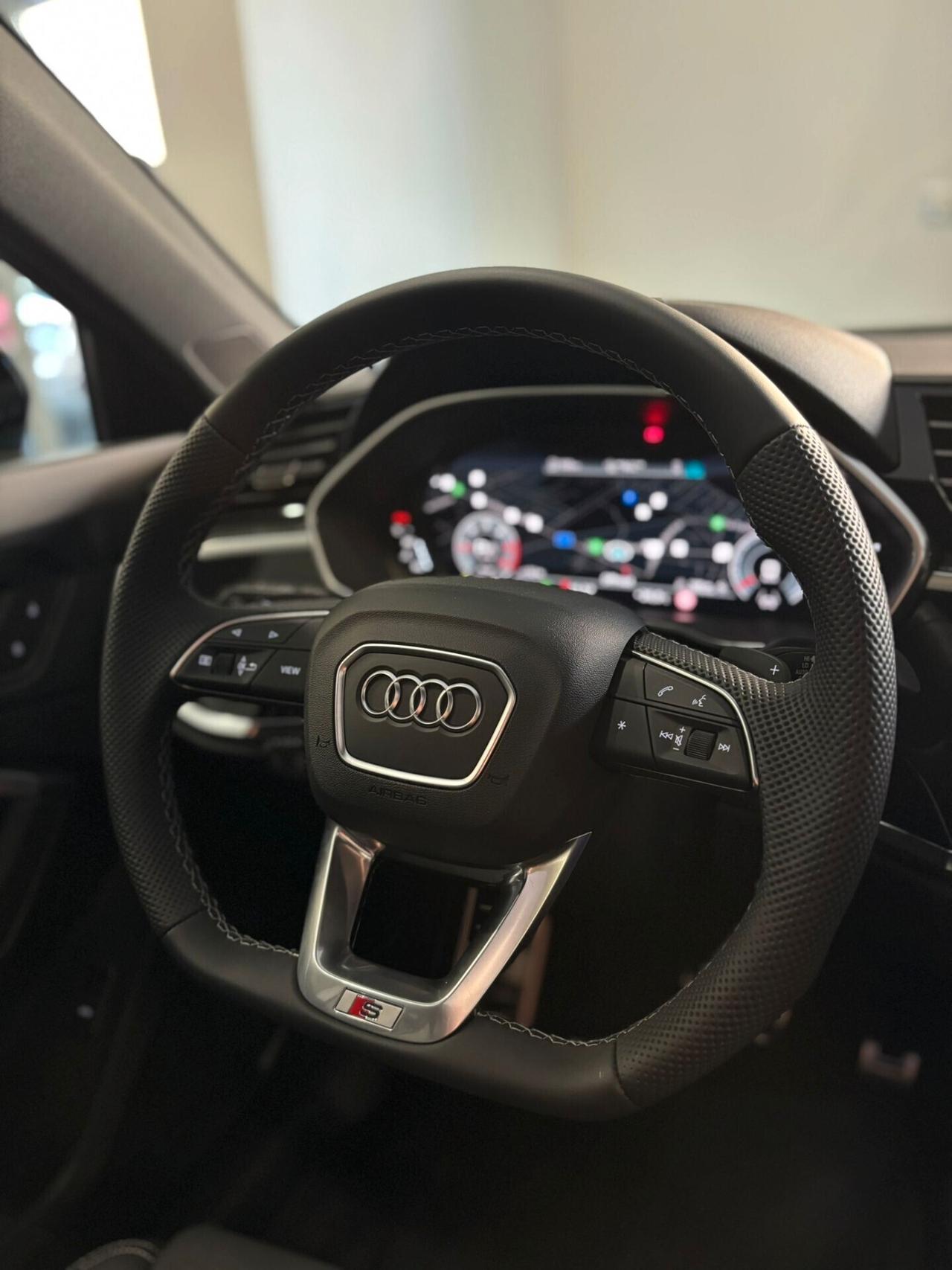 Audi Q3 35 TDI S tronic line edition 2.0 150CV Tetto Apribile