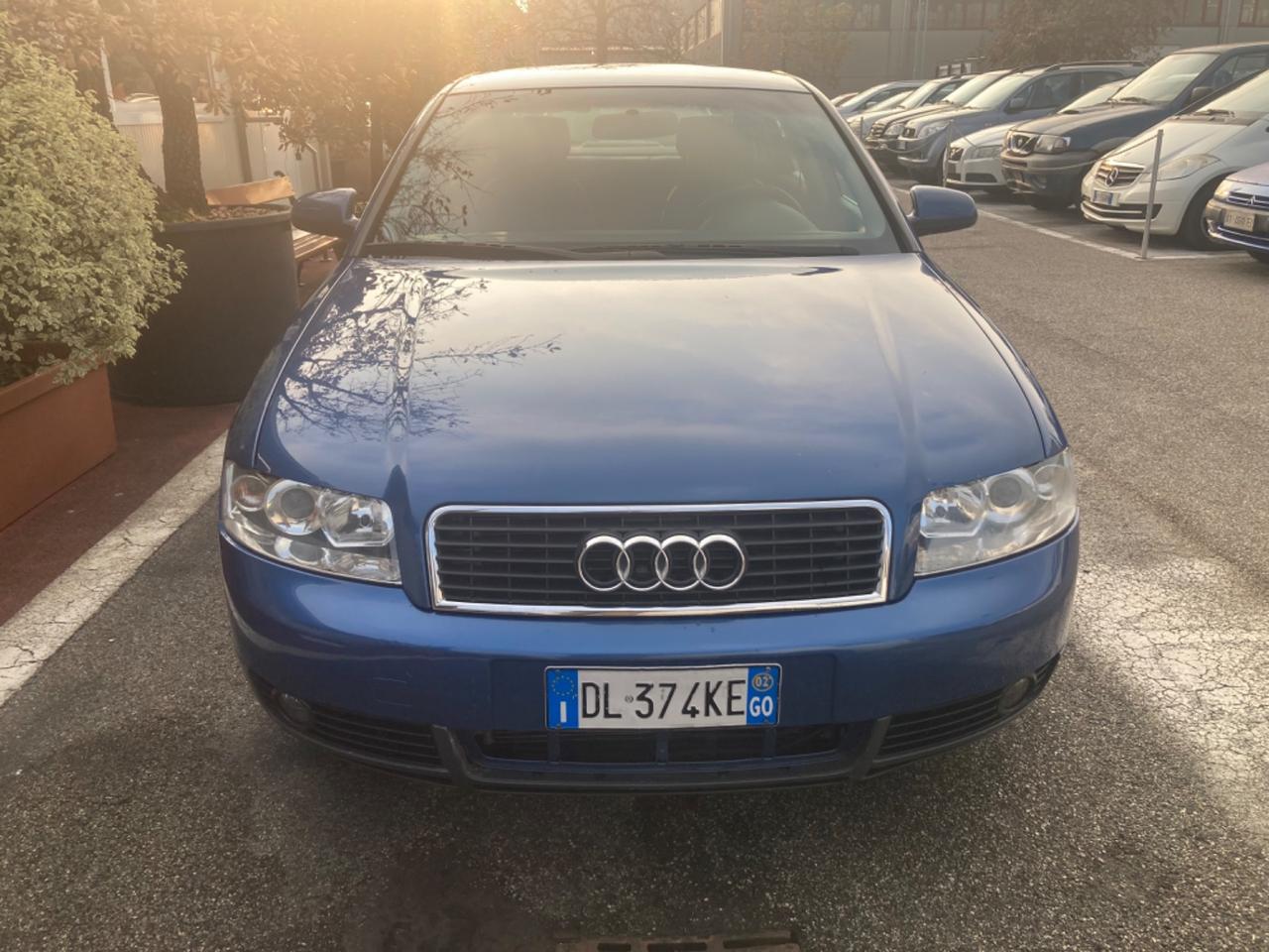 AUDI A4 BERLINA (DA VETRINA) PROPRIETARIO UNICO