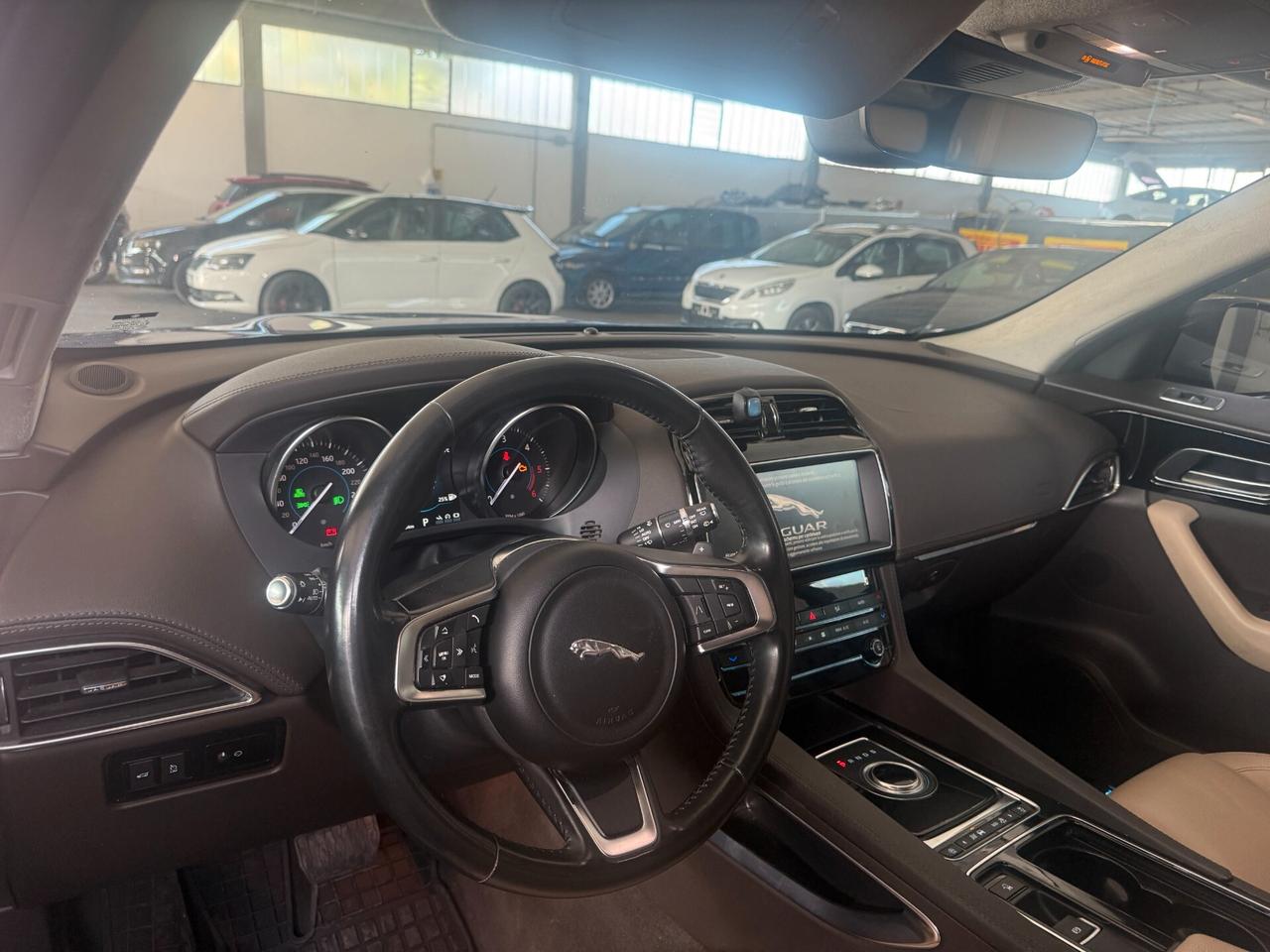 Jaguar F-Pace 2.0 D 180 CV AWD aut. Prestige