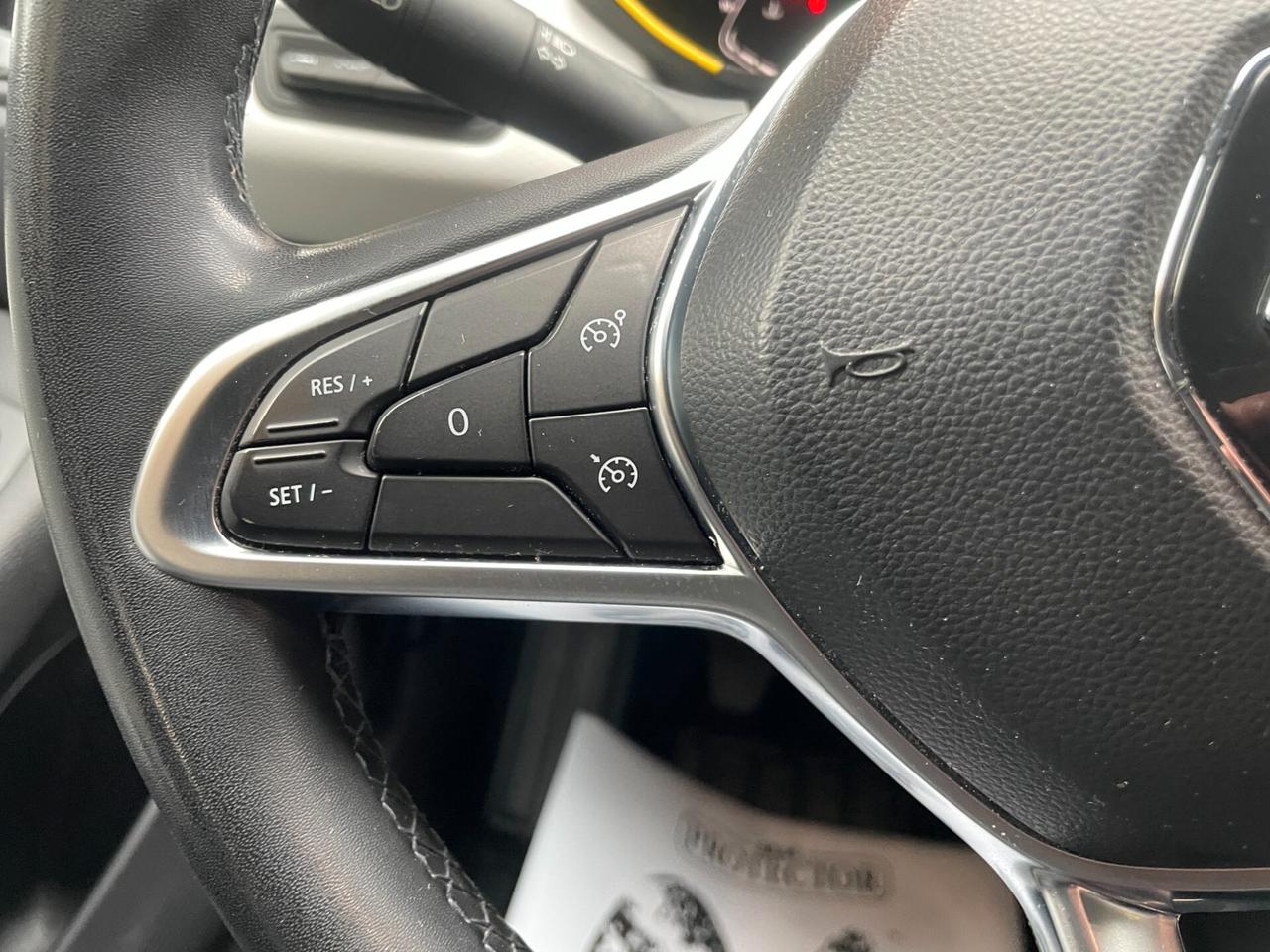 Renault Clio UNICO PROPRIETARIO - NEOPATENTATI