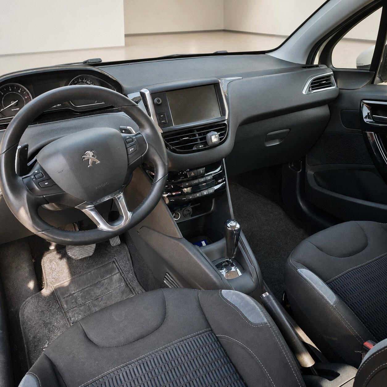 Peugeot 208 1.6 e-HDi 92 CV Stop&Start ETG6 5 porte Allure